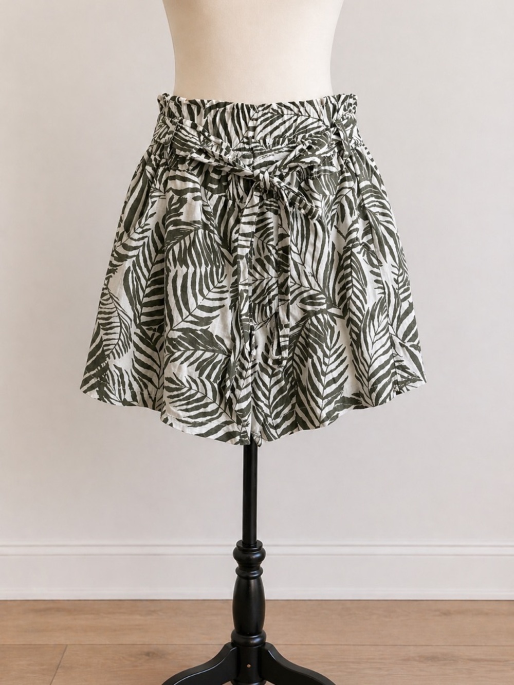 High-Waist Leaf-Print Skater Skirt with Self-Tie - Green & Cream